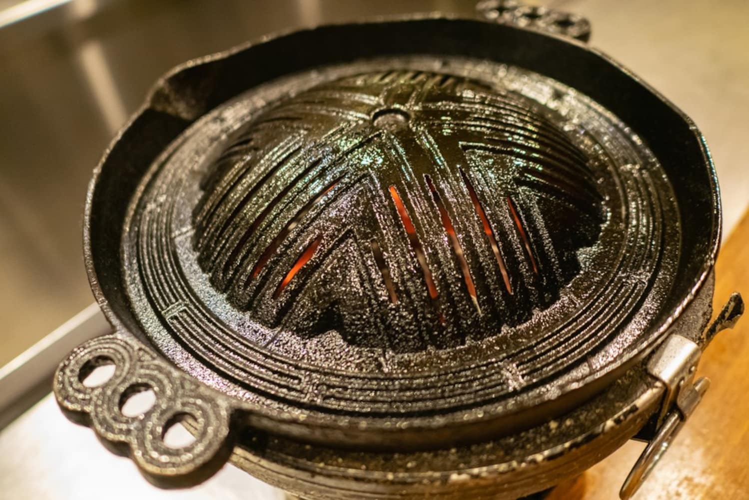 素材|食材に熱をしっかり伝える「鉄製」がおすすめ