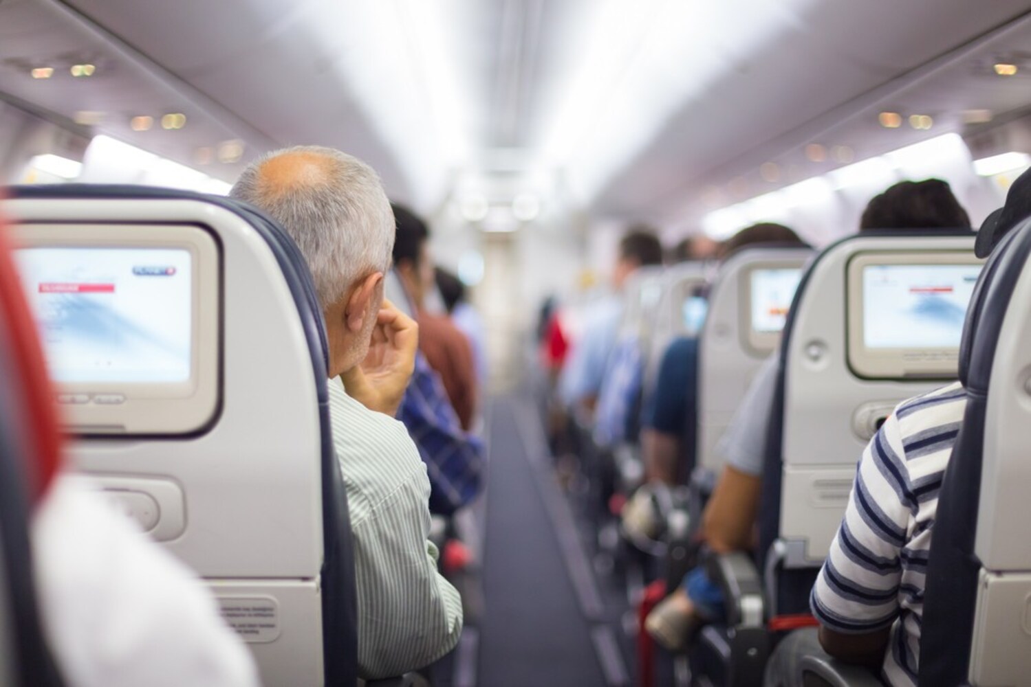 電気シェーバーは飛行機内に持ち込める?