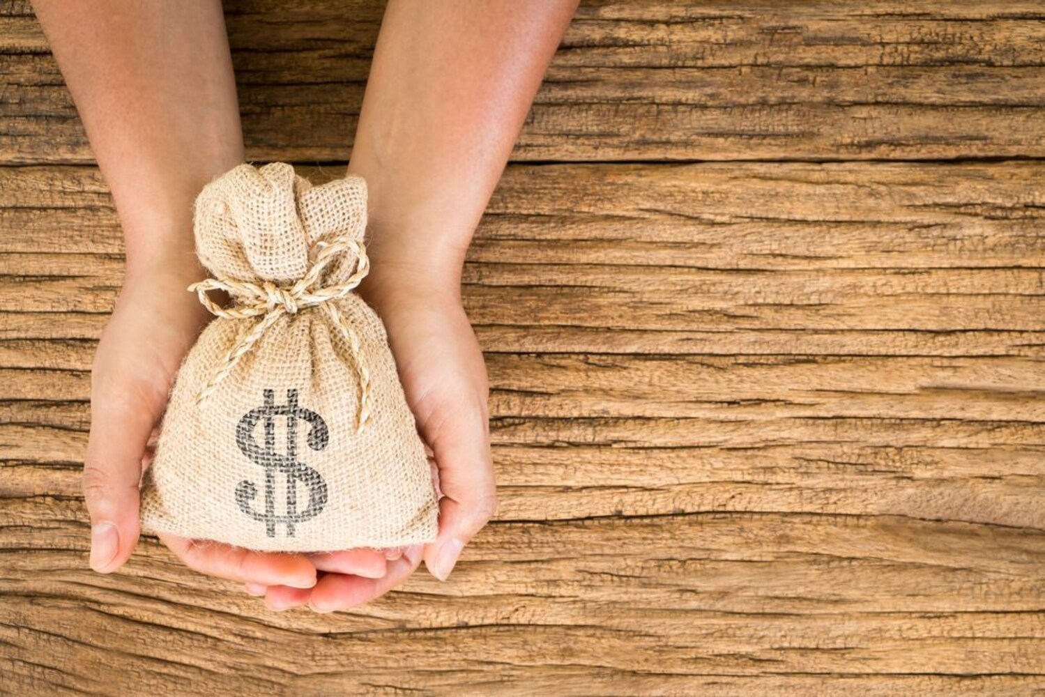 価格帯|プチプラ、デパコスなど予算に合ったものを選んで