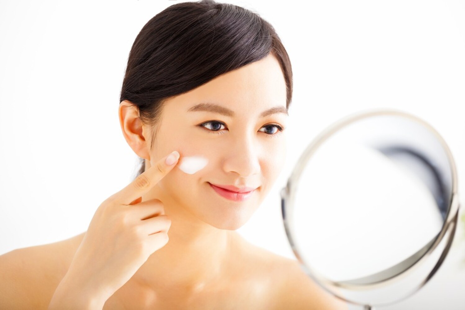 ニキビ乳液の正しい塗り方は?塗る順番や使い方を紹介!
