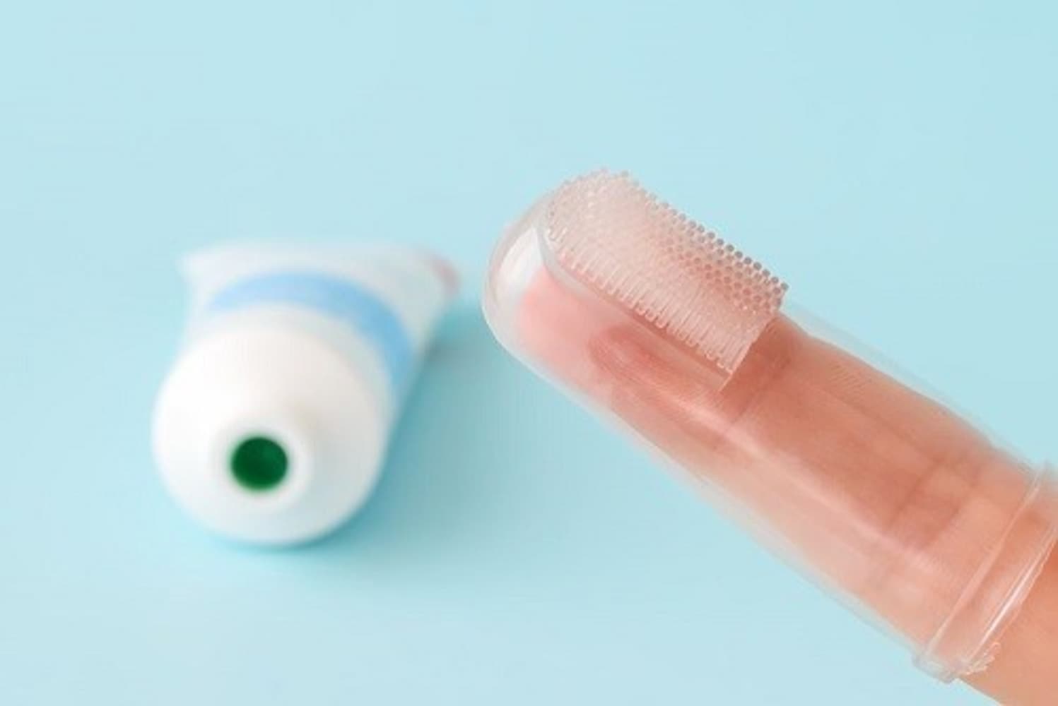 ・指サックタイプ|歯石汚れにはブラシ付きがおすすめ