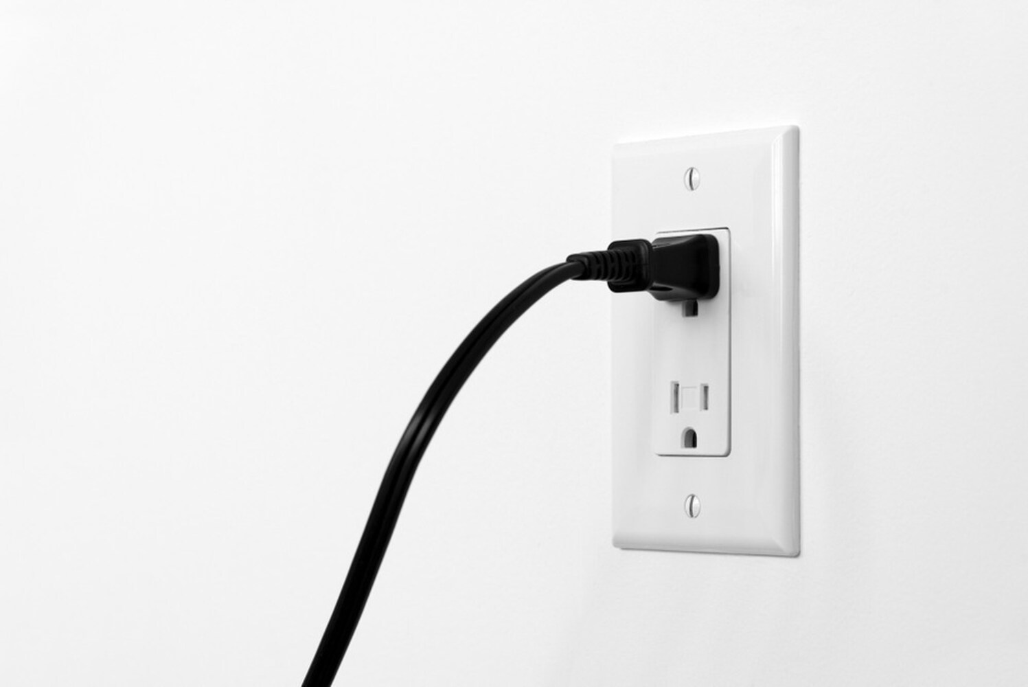 AC電源式|コンセントから電力を供給するので電池の交換が必要ない
