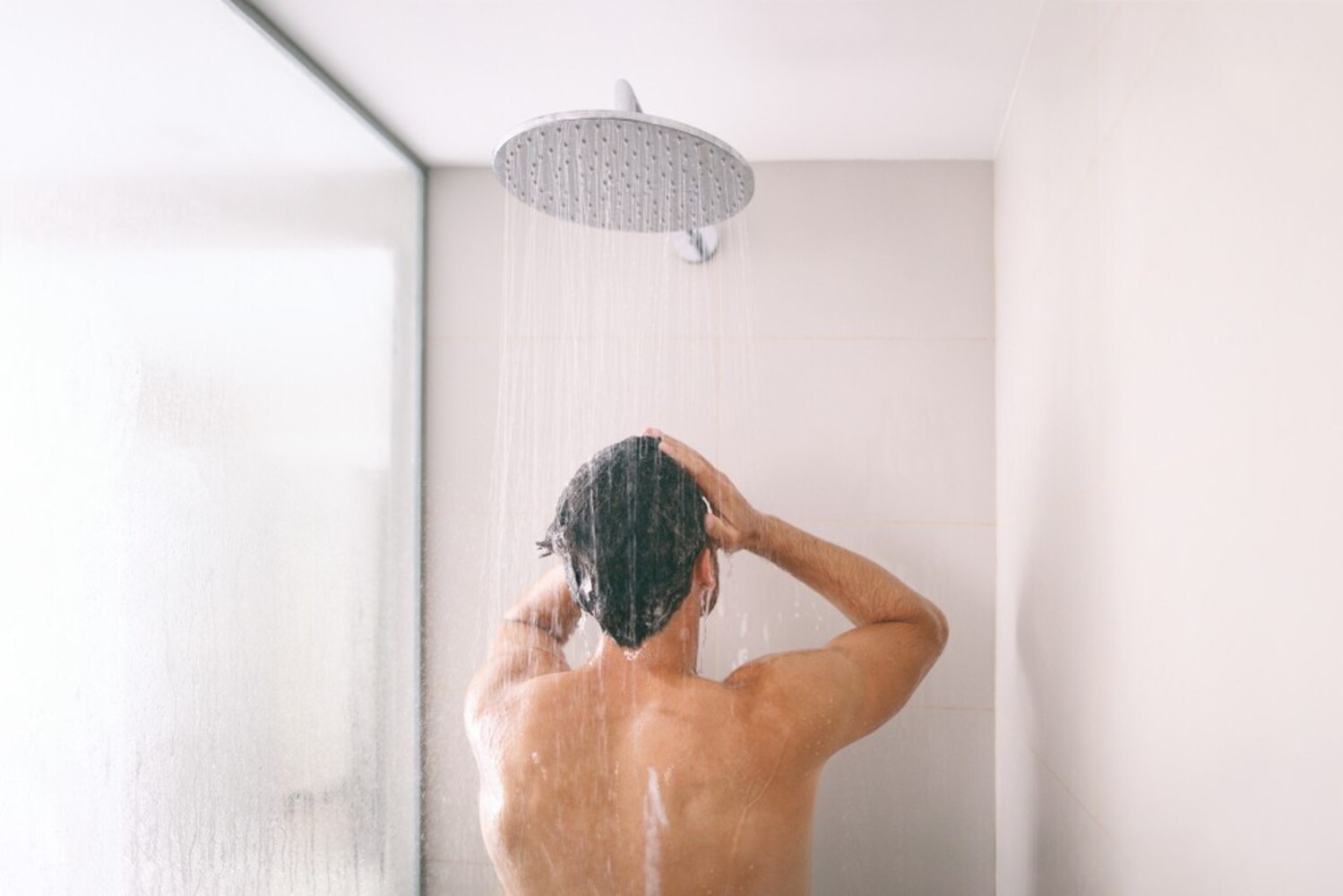 すすぐ|洗い残しがあると炎症・薄毛の原因に