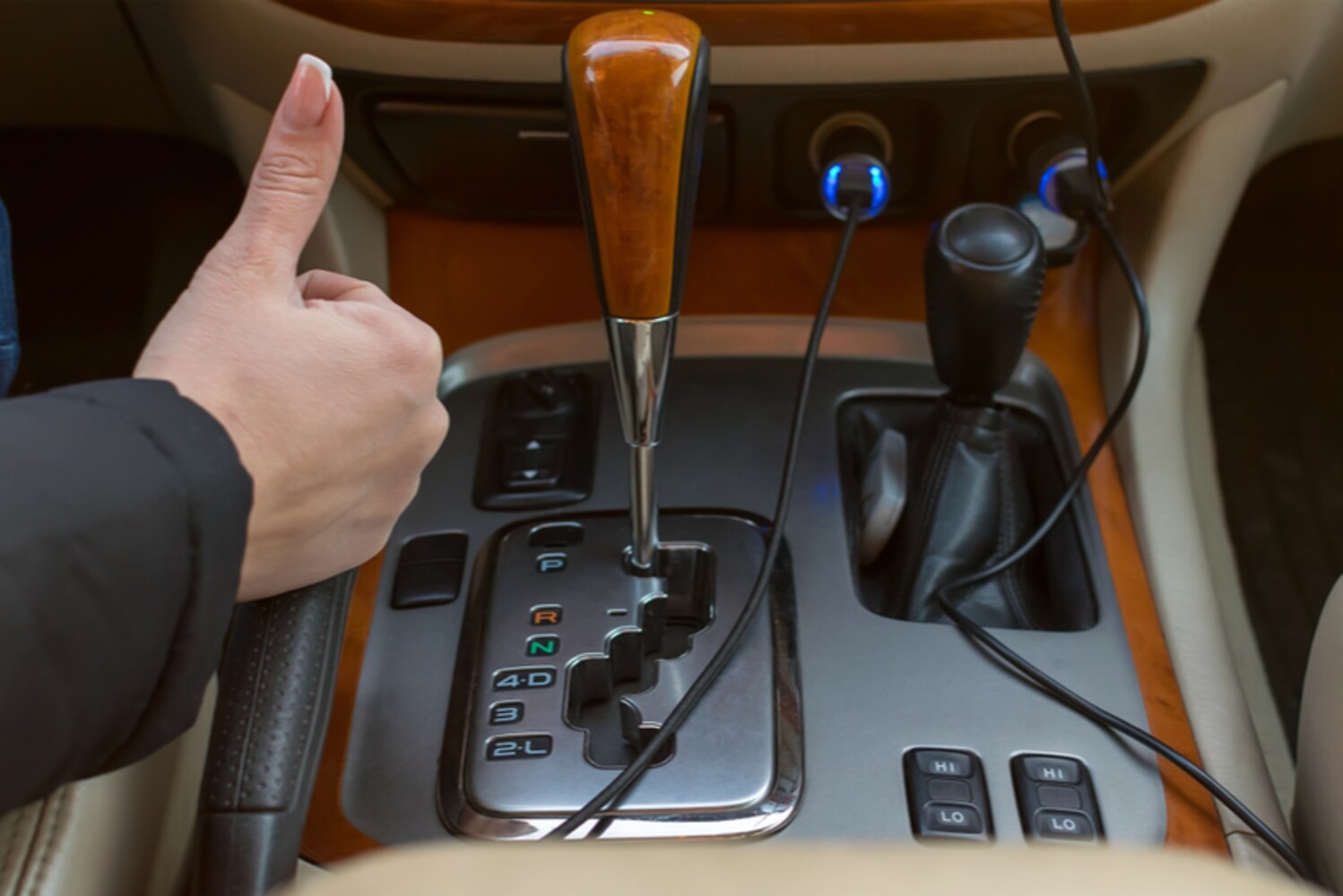 3.ポータブルナビを電源につなぐ