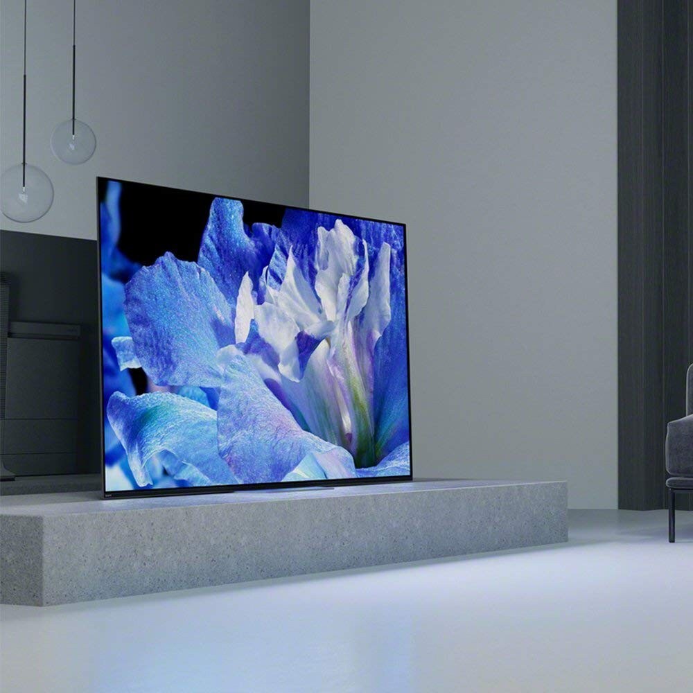 有機ELテレビ|鮮明な画質と薄型・軽量化
