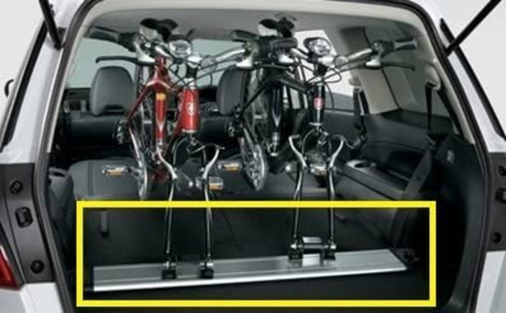 カーゴ(車内積載)|車内でしっかり固定でき、雨や虫から自転車を守る