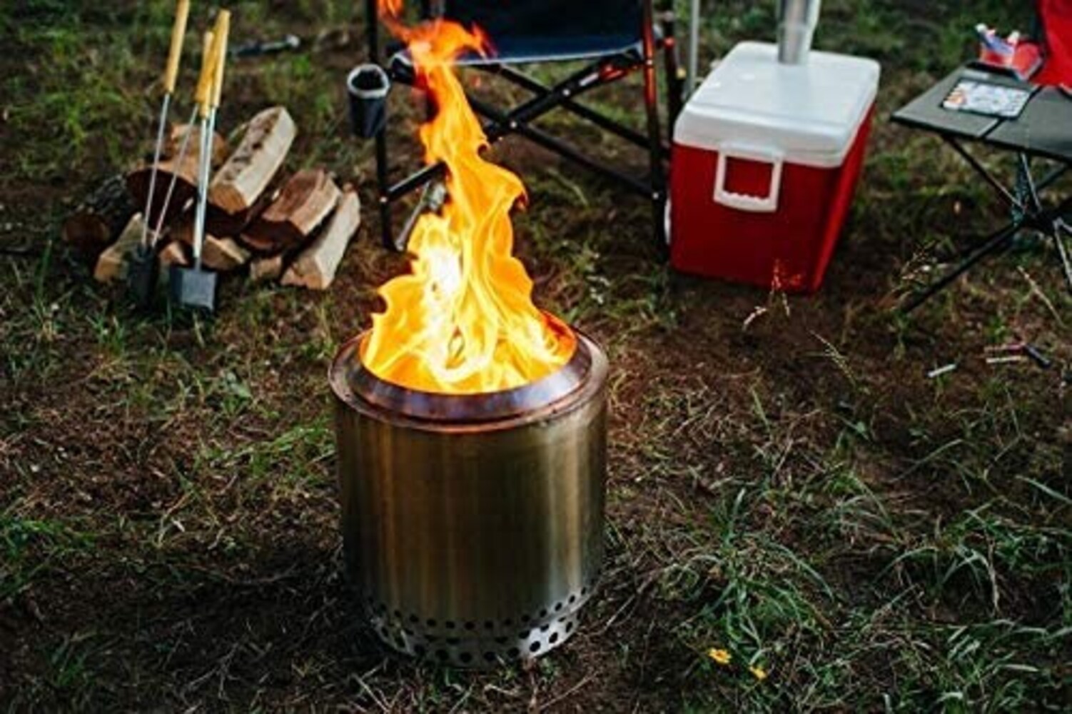 ストーブタイプ|燃焼効果が高く、自然の素材でも火が起こしやすい