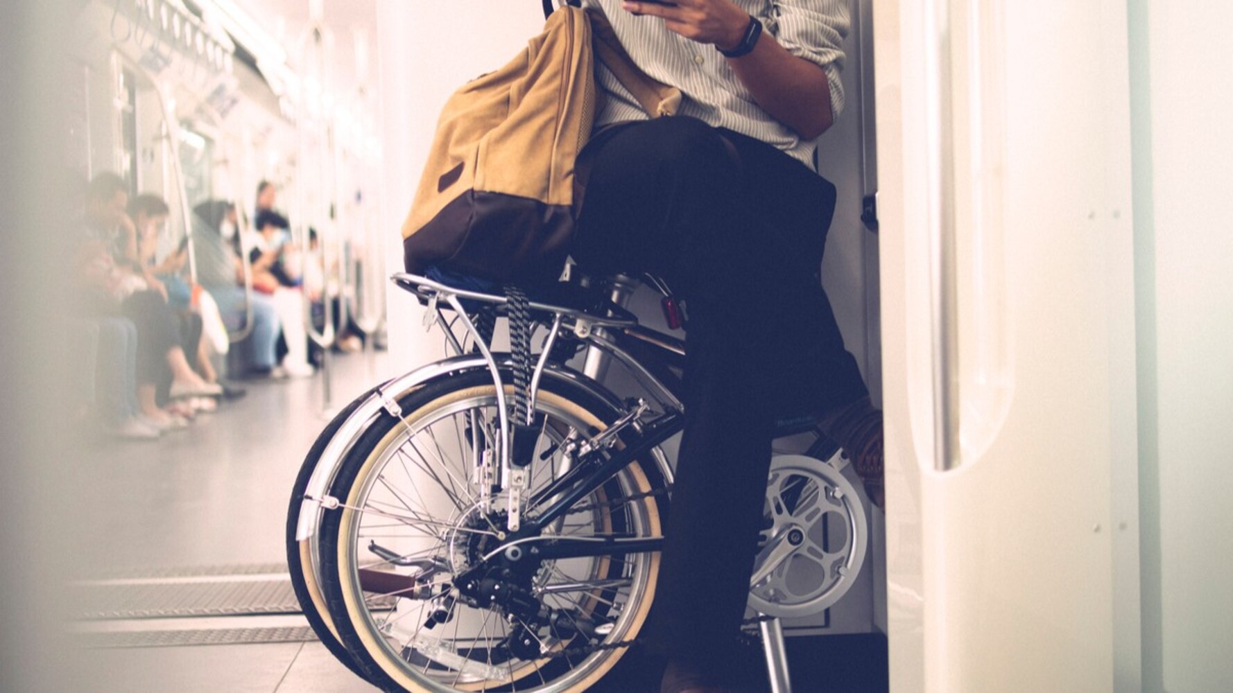 ▼一般的な自転車より持ち運びしやすい