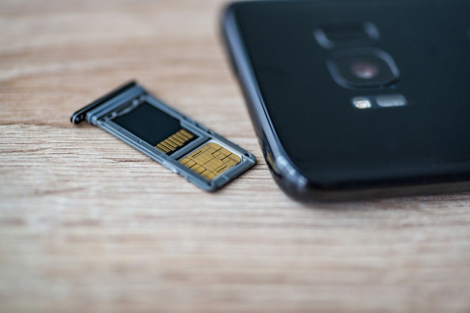 ・AndroidはSDカードも対応!