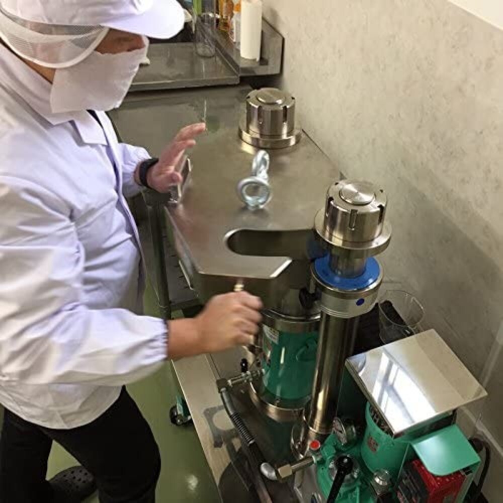 製造|「低温圧搾法」は生のままの栄養素を摂れる!