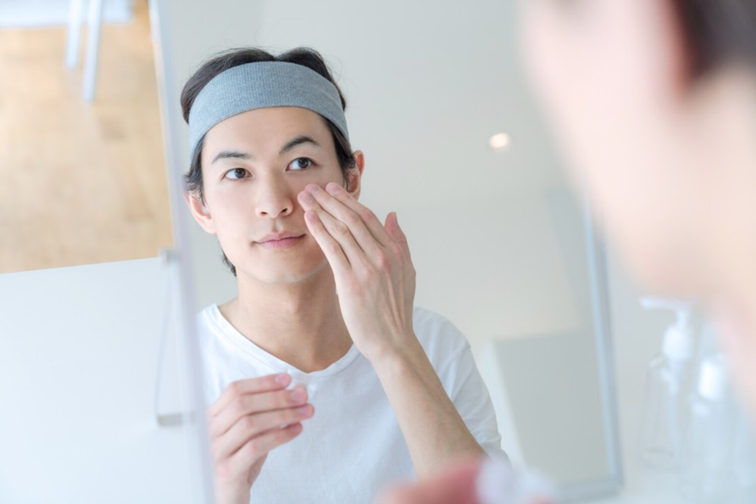 クレンジング方法|くるくると回すようにしながらお肌になじませて