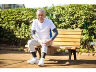 月の年金約15万円「若い頃に必死に貯金しないで、その時々の経験にお金を費やせばよかった……」66歳男性が今感じること