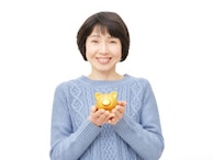 1959年12月生まれ女性。65歳になり年金をもらいます。夫の健康保険の扶養に入ることはできる？