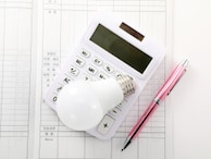 1958年生まれ。65歳から年金を受け取っても生活費が足りません。どこに相談すればいいですか？