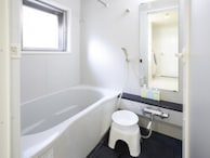 浴室の換気扇を回すとき、ドアは「開ける」？「閉める」？ カビを発生させない“正解”と“例外”