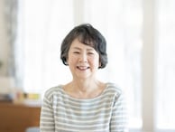 老後貧乏は「孤独」から始まる? お金が減る人に共通する心のクセ