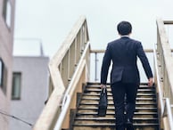「0円にしても案外問題なかった」世帯年収600万円・31歳男性が“旅行”のために真っ先に削った支出