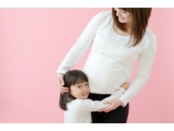 妊娠中の抱っこ紐はいつまでOK？上の子の抱っこに悩む妊婦さんへ
