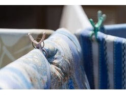 専門家が教える正しい布団の干し方・時間・収納法