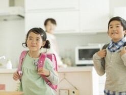 子供の恥ずかしがり屋・引っ込み思案な性格を克服・改善する方法