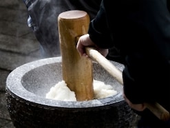 餅つきの由来や歴史・起源とは？しきたりや餅つき絵本を紹介