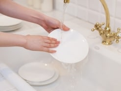 手荒れ・手湿疹（主婦湿疹）の症状・原因・効果的なケア方法と治療法【症例画像あり】