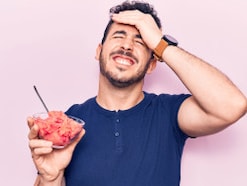 アイスクリーム頭痛とは…冷たいもので頭がキーン！なる人・ならない人の違い