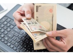 1959年11月生まれ。来年65歳になりますが、年金は66歳から受給したいと思います。パートで働きながら年金は受給できるのですか？