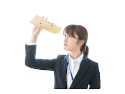 「お金がなくて困っている」という口癖は金運を遠ざける？