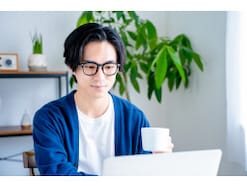 オルカンに毎月3万3000円「普段は全く気にかけずに投資できるのが良い」28歳男性が約4年積み立てたらどうなった？