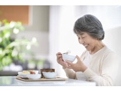 61歳・金融資産9200万円女性おすすめの株主優待「東京のスーパーでは買えない美味しい東海地方のお米をいただける」