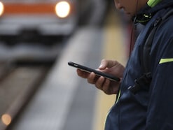 満員電車の「リュック前抱え」も迷惑行為に？朝から嫌な気分にさせられるNGマナーの根本原因