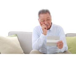 金融資産3100万円「家賃収入でなんとか貯金できた」70歳男性がやってよかったと思う老後の備え