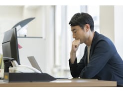 「関税ショックでマイナス。S&P500を一旦利確しようかと」34歳男性、NISA積立1年の成績