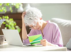 68歳女性一人暮らし「一軒家の修繕にかなりのお金がかかる」年金月23万円、老後の不満