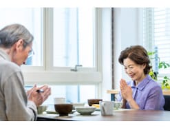 金融資産7000万円・62歳女性「贈答品クラスの品物が食卓に」気分が上がった地元企業の株主優待