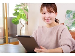 34歳・年収300万円女性「ロボアドバイザーの積み立て4年で＋20％」投資を続けるための工夫