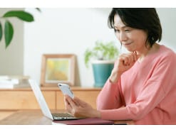 オルカンに月10万円「毎月無理がない金額で積み立てることが大切」51歳女性の堅実な運用成績