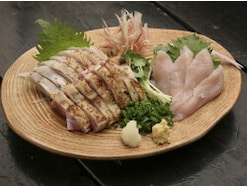 鹿児島・宮崎の郷土料理「鳥刺し」。「鶏ユッケ」との違い・食中毒リスク・安全対策