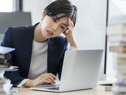 「逆パワハラ」部下に上司が抱くネガティブな感情の正体……傾聴・共感できない上司はダメなのか