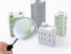 同じように見えるマンション、なぜ価格が違う?重視すべきポイントを専門家が解説