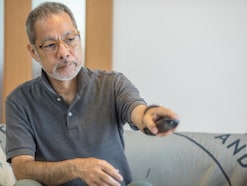 金融資産1150万円「毎日の食卓は半額弁当や総菜。楽しみは野球観戦」68歳男性の年金暮らし