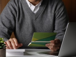 「貯蓄が少なく気がかり」世帯年収400万円・58歳男性が「老後資金」を捻出するために実践していること