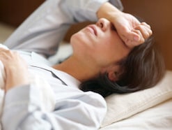 「目が覚めました」人生初プロポーズを受けた50代女性に、彼が言った“呪いの言葉”とは