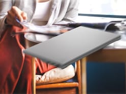 300人が選ぶ「壊れにくいと思うノートパソコン」ランキング! 2位「富士通」、1位は?【専門家の解説も】