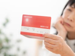 「国の政策を信じられず、将来が不安」で60歳からの繰り上げ受給を決めた女性の年金額