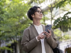 42歳・年収250万円男性「オルカン積み立てで+6万円。小さな一歩だが将来に希望が持てた」