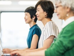 定年後も「今の会社」に残るべきか、転職すべきか?65歳の年金受給まで無収入にならないための賢い働き方