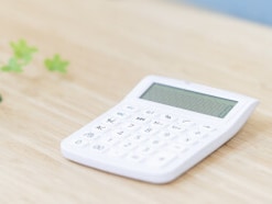 障害等級2級の障害基礎年金を受給中の弟が、65歳になったら厚生年金とどちらか一方しかもらえませんか?