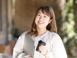 1年で利息にこれだけ差が！金利引き上げ後のゆうちょ銀行とネット銀行に50万円を預けた場合の違い